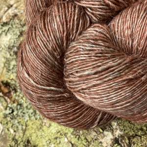 Shroom ~ Merlin Fingering ~ Merino Linen singles