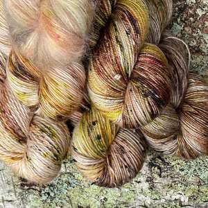 Woodland ~ Merlin Fingering ~ Merino Linen singles