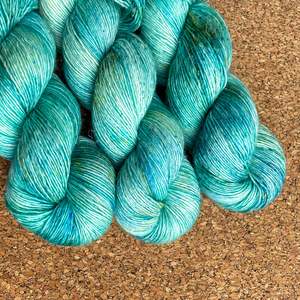 Moon Jelly ~ Merlin ~ Merino Linen Singles