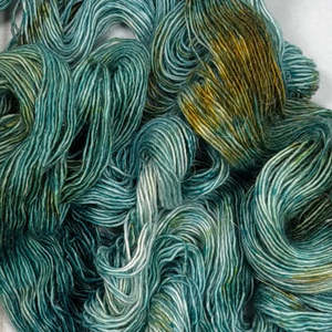 Zoot ~ Merlin Fingering ~ Merino Linen singles