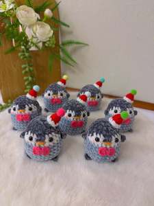 Christmas Penguin Key Charm