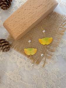 Micro Crochet Jewellery: Ginkgo Leaf Earrings