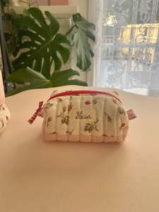 Bag 1: Small Rosebud Box Pouch