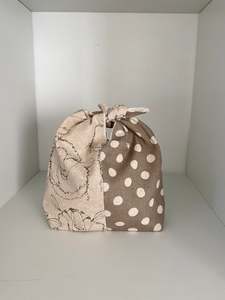 Japanese Style Mini Obento Bag (Sheep & Dots on Olive)
