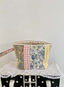 Bag: Large quilted patchwork pouch