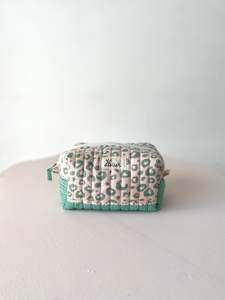 Medium Zipper Pouch – Animal Print
