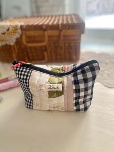 Bag 1: Patchwork pouch - black/white check & Paris