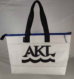 The Docksider Tote: AKL Hold-all 915