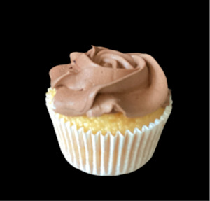 Vanilla Cupcake w/ Chocolate Buttercream Frosting