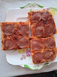 Breads Buns: Pepperoni Pizza Scroll