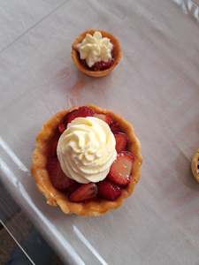 Pies And Tarts: Strawberries & Cream Tart