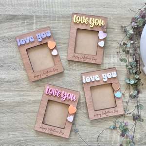 Valentines Day: Magnetic Love You Frames