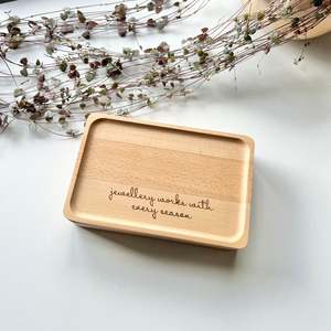 Jewellery Keepers: Jewellery works with every season jewellery box