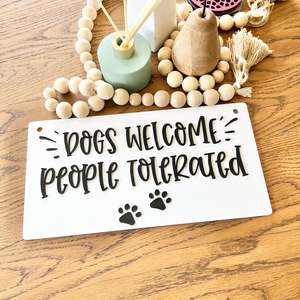 Clearance: Dogs Welcome