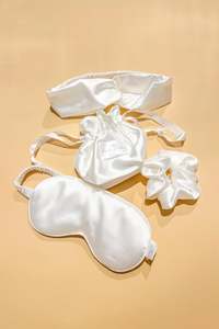 Bridal Accessories: Essentials Kit