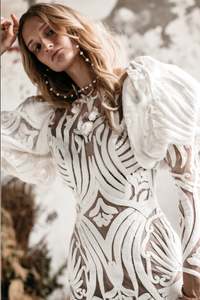 Bridal Accessories: Delta Sleeves