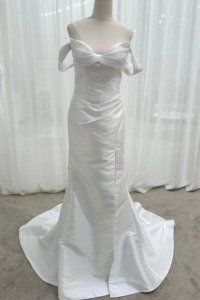 Fitted: Naveya Gown V1