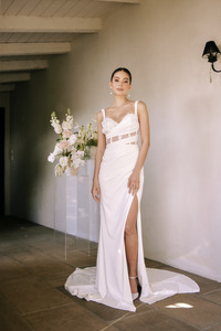 Under 1001: Lana Gown