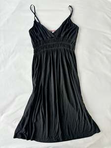 Dress: 00’s Gathered black midi dress | Size 8-10