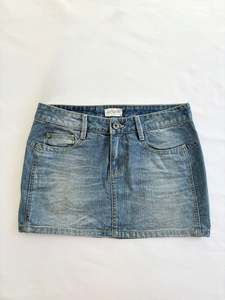 Sale: 00’s Jordache denim mini skirt | Size 12