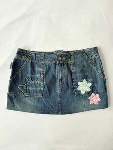 Skirts: 00’s Crochet flower denim skirt | Size 8