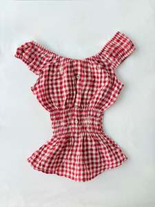 Cinched Shirts: 00’s Red gingham milkmaid top | Size 8-10
