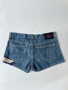 Frontpage: 00’s Tommy Jeans denim shorts | Size 10