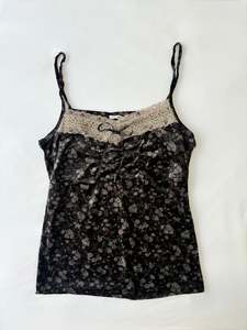 Frontpage: 00’s Velour floral gathered cami | Size 12