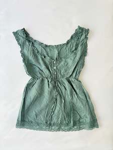 00’s Sage crinkle tie top | Size 10-12
