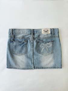 Staff Picks: 00’s Bow denim mini skirt | Size 12
