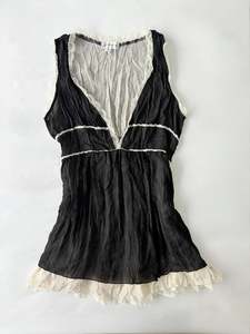 Staff Picks: 00’s Pozzetta lace trim cami | Size 12