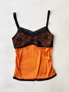 Staff Picks: 00’s Ruched orange lace cami | Size 8