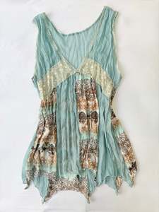 Staff Picks: 00’s Turquoise asymmetrical top | Size 14