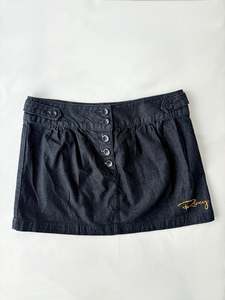 Staff Picks: 00’s Roxy dark denim skirt | Size 8