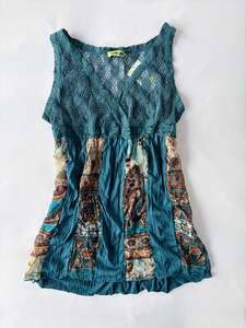 Staff Picks: 00’s Fortune teal crochet top | Size 10
