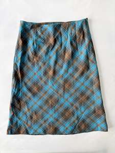 Staff Picks: 00’s Esprit tartan wool skirt | Size 12