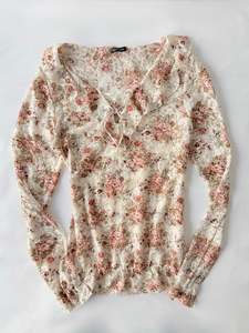 Staff Picks: 00’s Drea floral lace up top | Size 10-12