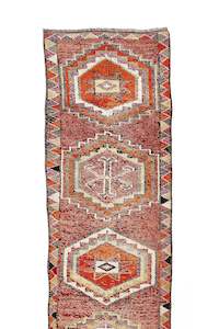 Sale Items: Herki Runner—Izzet