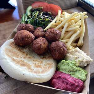 Brochette Meals: Superfood Falafel Brochette Meal