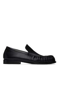 SHOES: LEATHER LOAFER IN BLACK