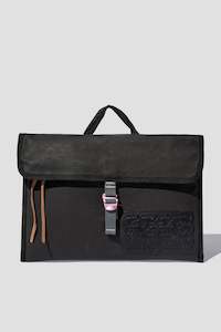 CANVAS BODY BAG IN GREY/BLACK, FW23