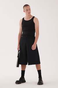 Mens Shorts: GAUCHOS IN SUITBLACK (UNISEX), W25