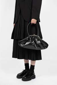 FAUX LEATHER SMALL GATHERED BAG IN BLACK, FW25