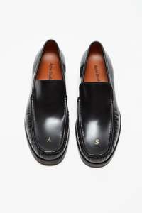 LEATHER LOAFER IN BLACK, SS26