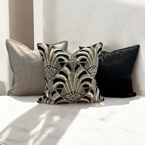 ZANDERS 014 | Cushion Story