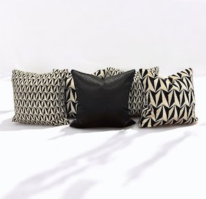 ZANDERS 004 | Cushion Story