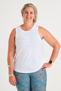 Tops: Swift Singlet - Branca