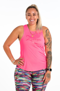 Tops: Swift Singlet - Rosa (Size 22 only)