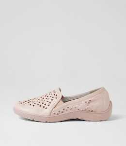 Products: Wavada Xf Dusty Pink Leather Loafers by Ziera at Ziera NZ