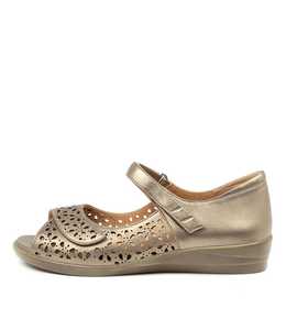 Products: Daffodil W Greige Leather by Ziera